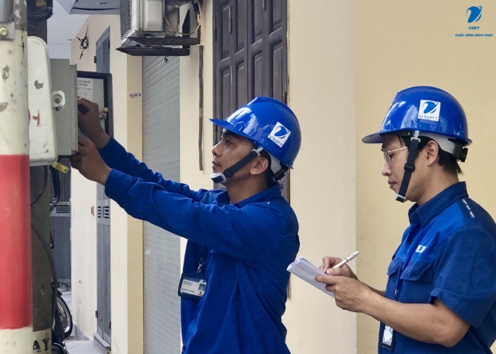 lap cap quang vnpt hue (4) lap cap quang vnpt hue (4)